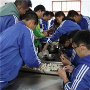 蚌埠戒网瘾学校：11岁孩子沉迷游